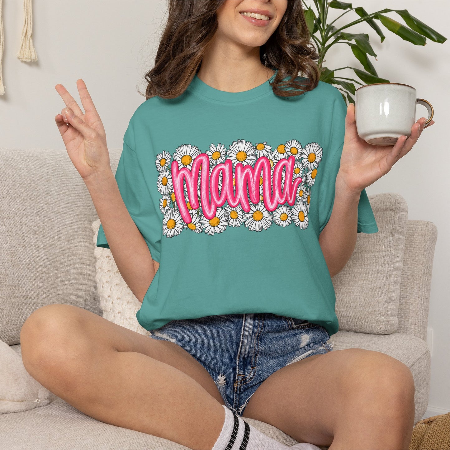 Pink Daisy Mama Shirt • Floral Mama Tee • Spring Mama Graphic Shirt • Cute Feminine Motherhood Outfit