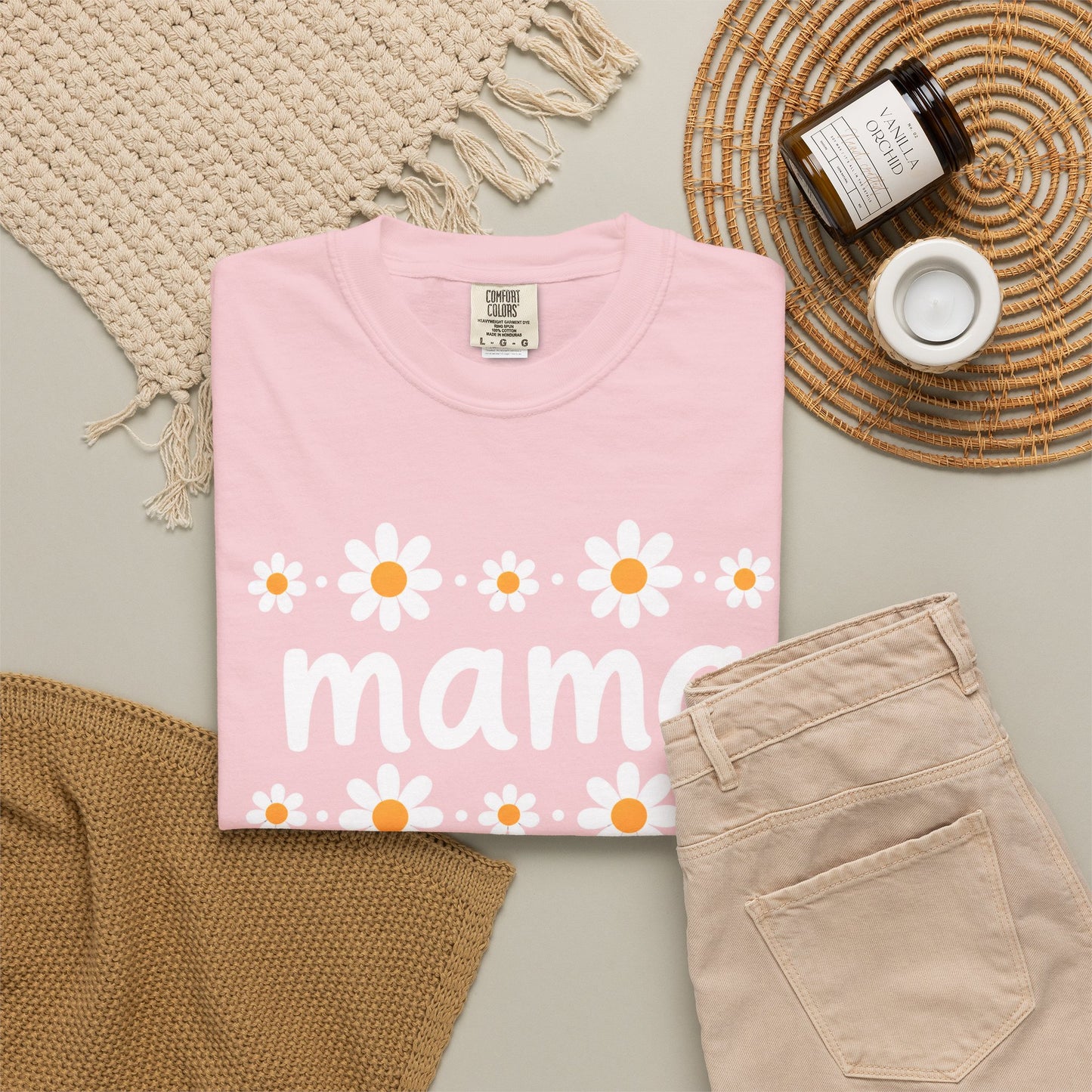 Retro Daisy Mama Tee • Floral Mama Shirt • Spring Boutique Mom Graphic Tee • Mother’s Day Gift Shirt