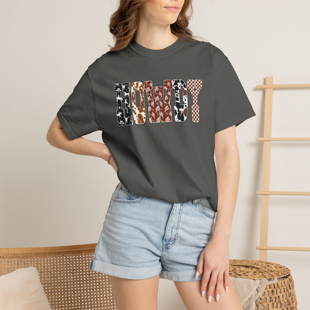 western howdy tee