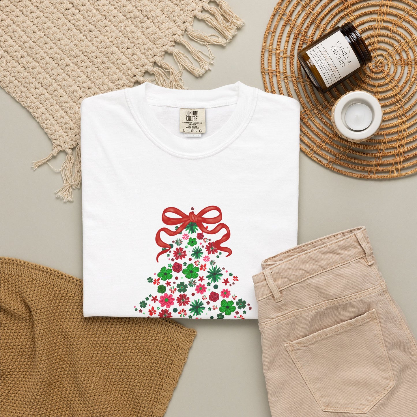 Merry & Bright Christmas Tree Shirt • Floral Christmas Tree Tee • Cute Pink & Green Holiday T-Shirt • Comfort Colors Christmas Shirt • Women's Christmas Tee