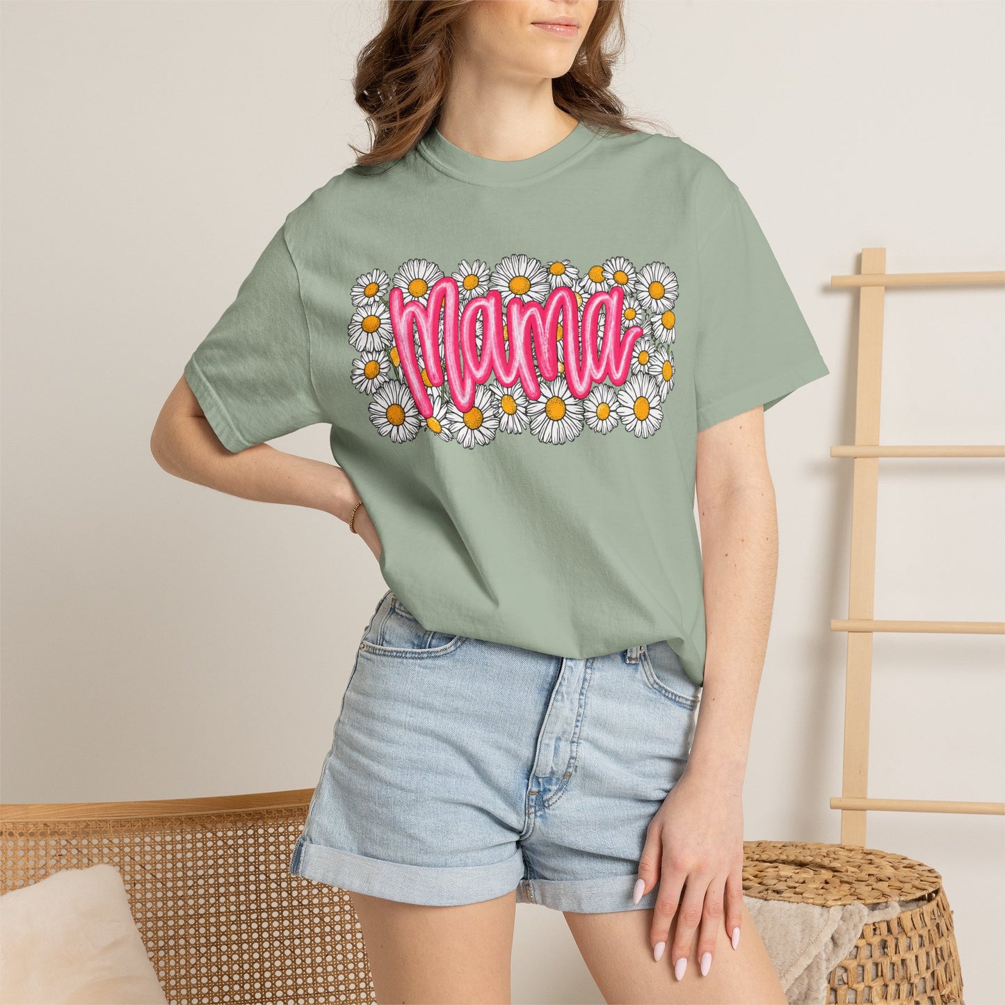 Pink Daisy Mama Shirt • Floral Mama Tee • Spring Mama Graphic Shirt • Cute Feminine Motherhood Outfit
