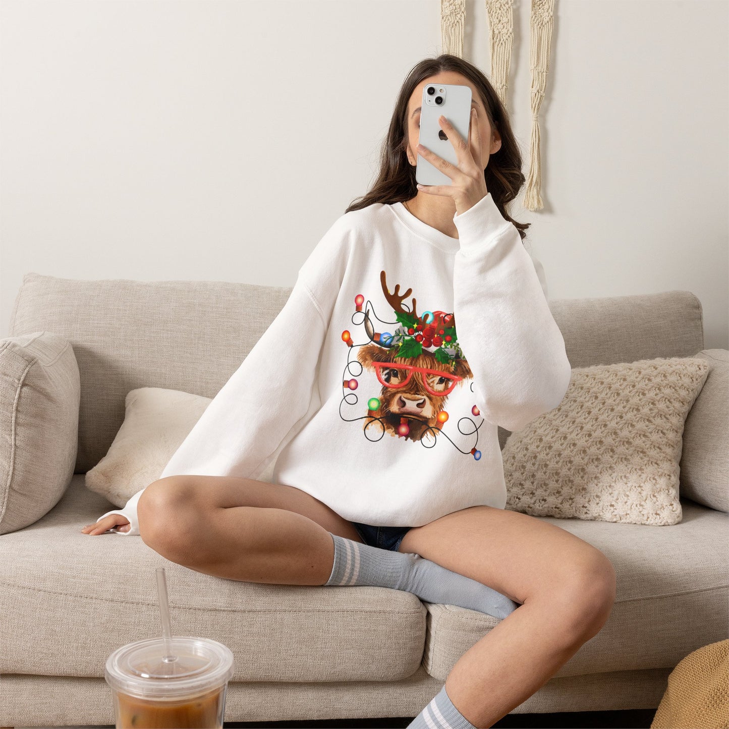 Christmas Highland Cow Crewneck Reindeer Sweatshirt – Festive Holiday Lights Design