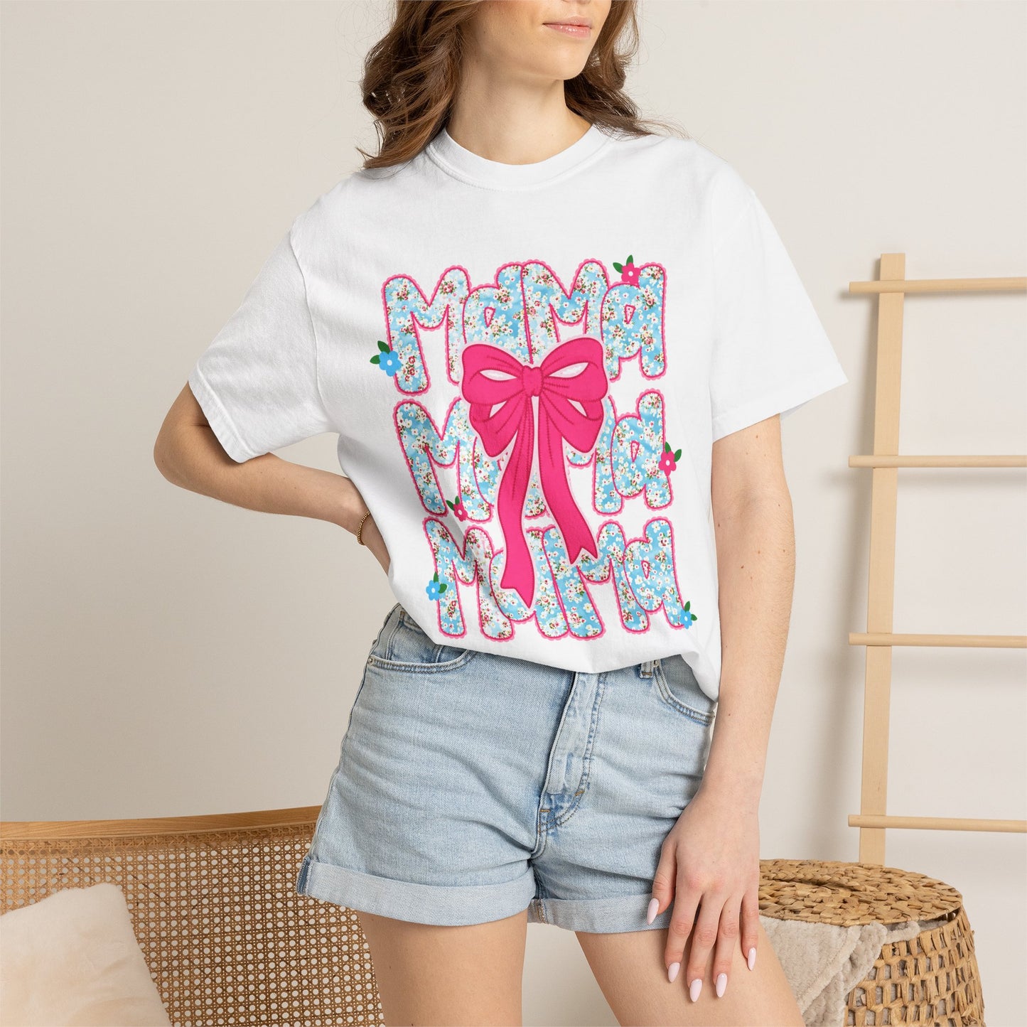 Hydrangea Mama Floral Bow T-Shirt — Cute Mom Graphic Tee for Mother’s Day