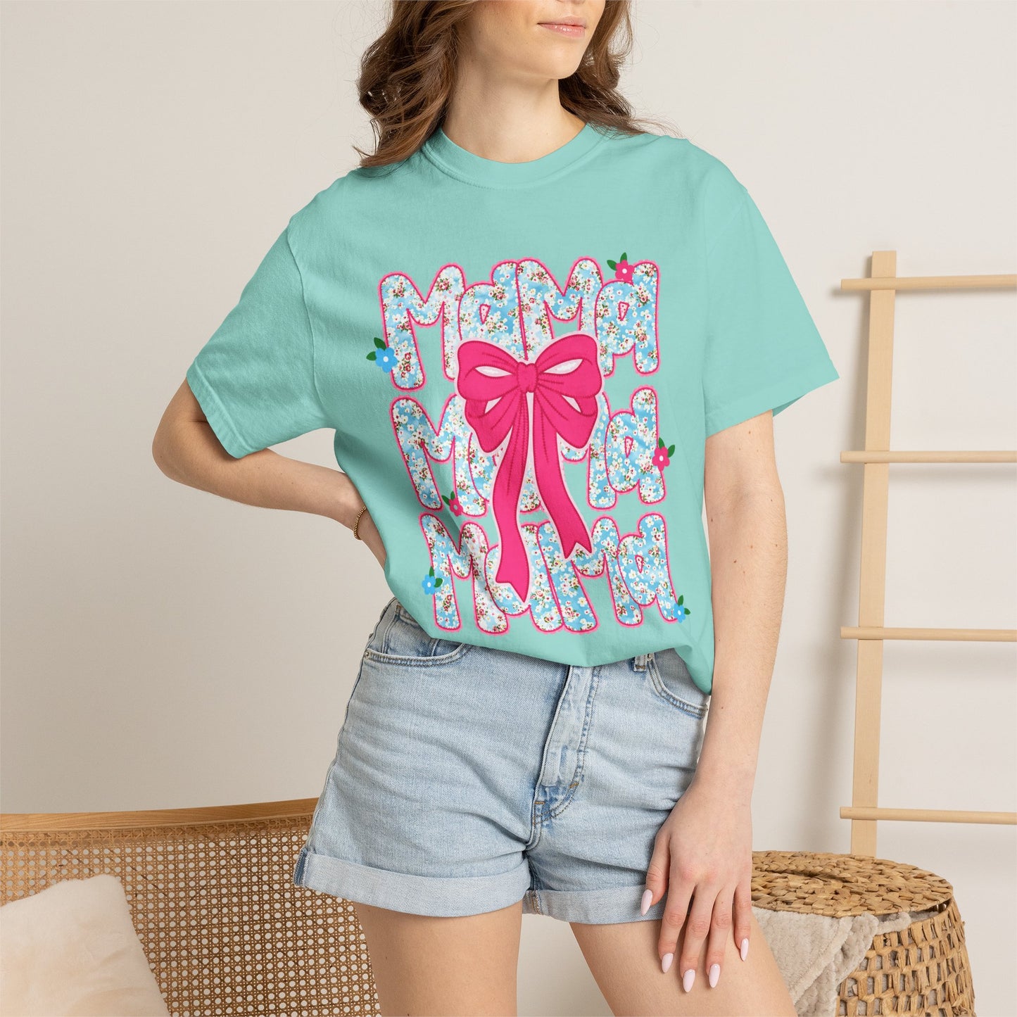 Hydrangea Mama Floral Bow T-Shirt — Cute Mom Graphic Tee for Mother’s Day