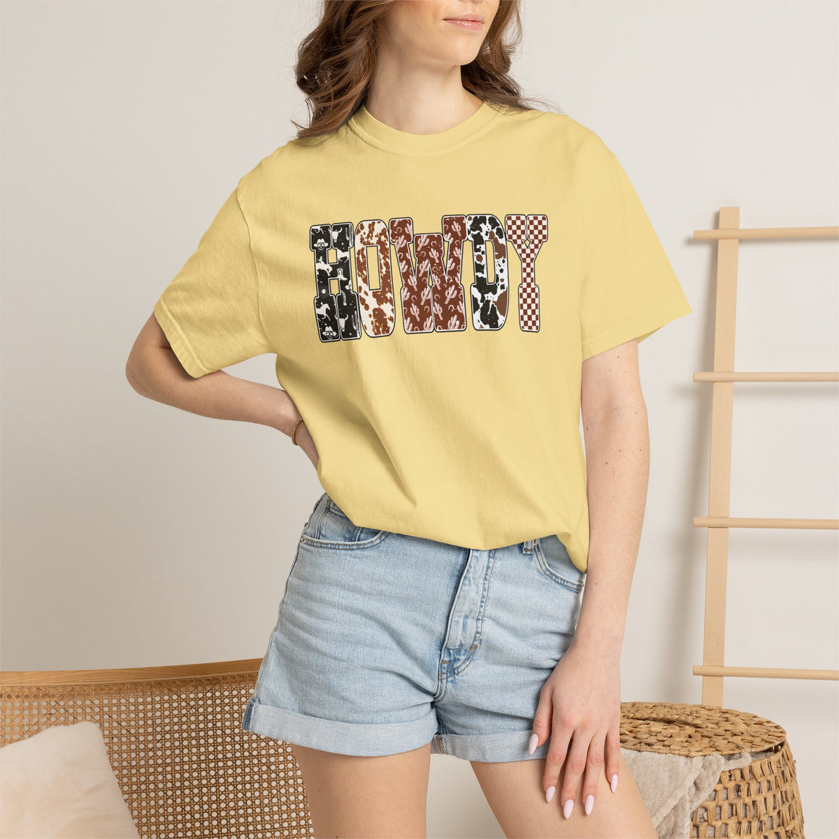 western howdy tee