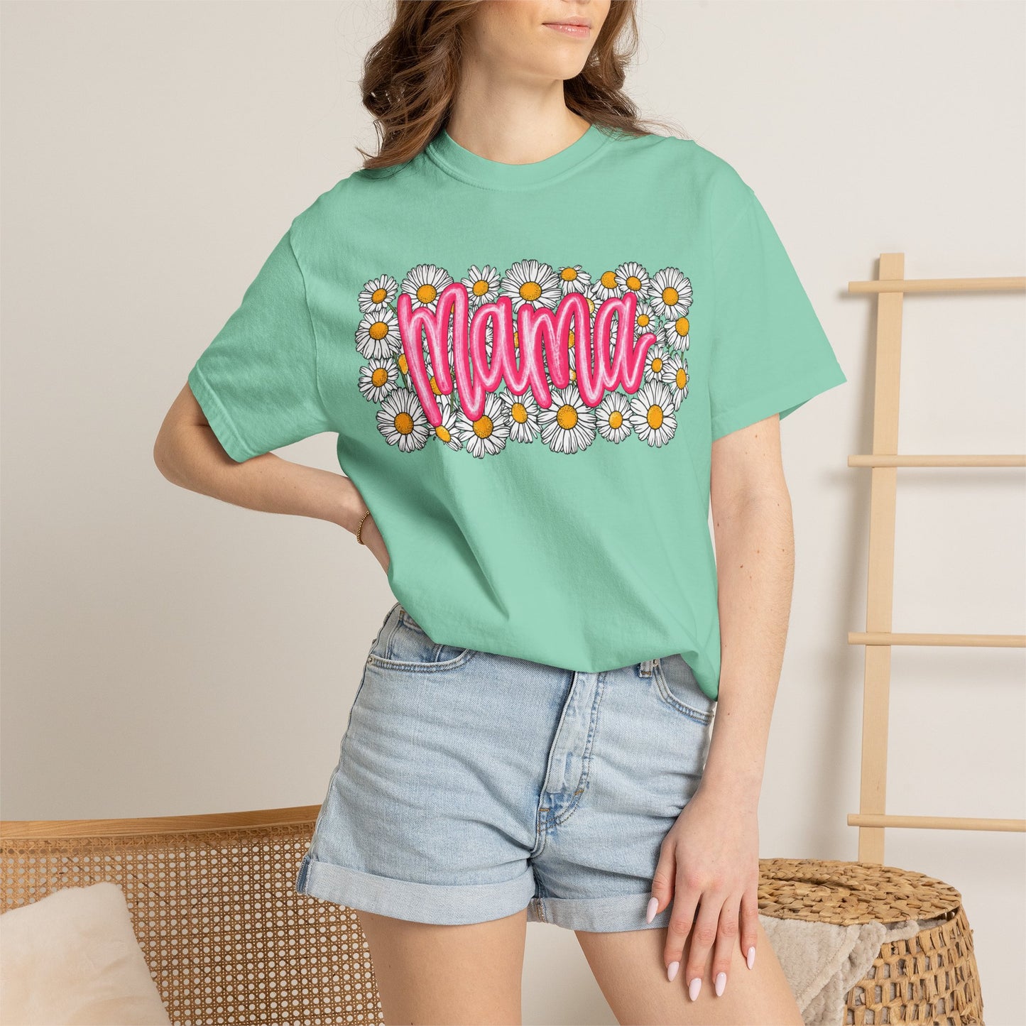 Pink Daisy Mama Shirt • Floral Mama Tee • Spring Mama Graphic Shirt • Cute Feminine Motherhood Outfit