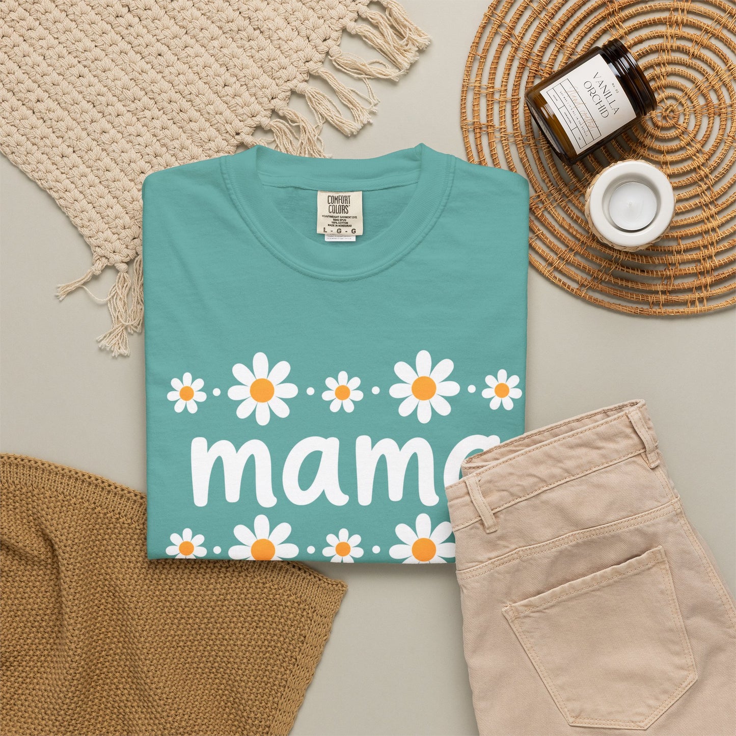 Retro Daisy Mama Tee • Floral Mama Shirt • Spring Boutique Mom Graphic Tee • Mother’s Day Gift Shirt