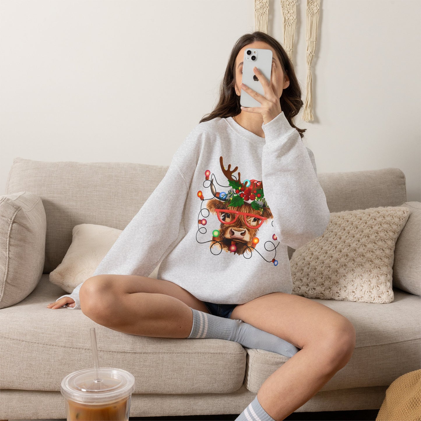 Christmas Highland Cow Crewneck Reindeer Sweatshirt – Festive Holiday Lights Design
