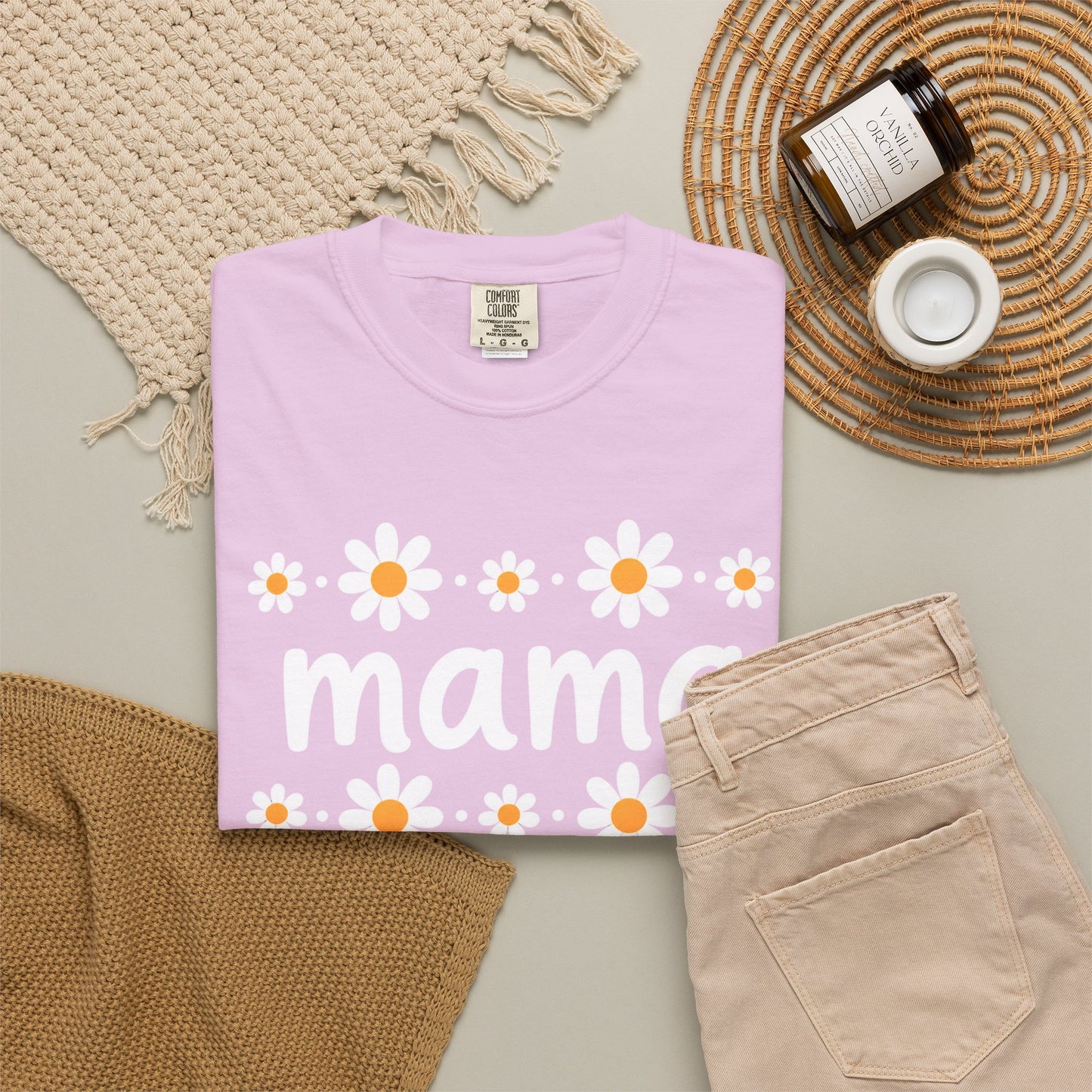 Retro Daisy Mama Tee • Floral Mama Shirt • Spring Boutique Mom Graphic Tee • Mother’s Day Gift Shirt