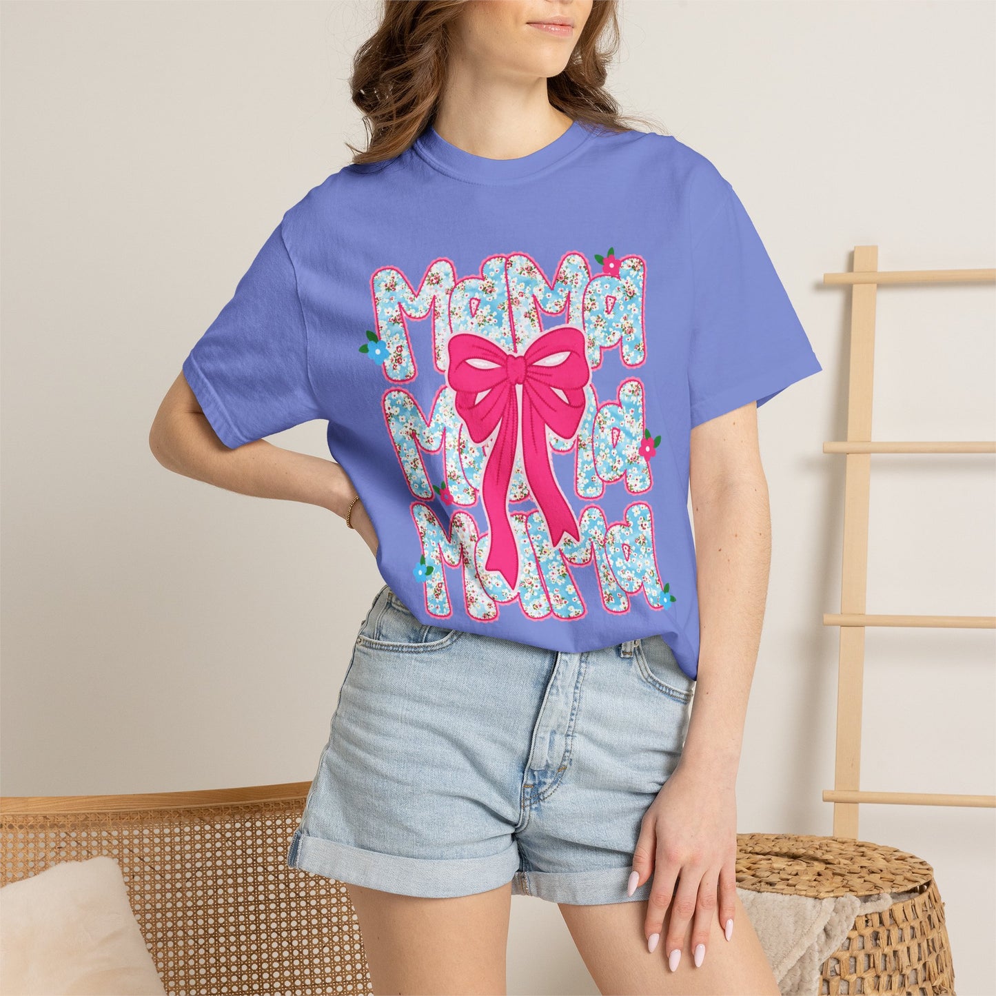 Hydrangea Mama Floral Bow T-Shirt — Cute Mom Graphic Tee for Mother’s Day