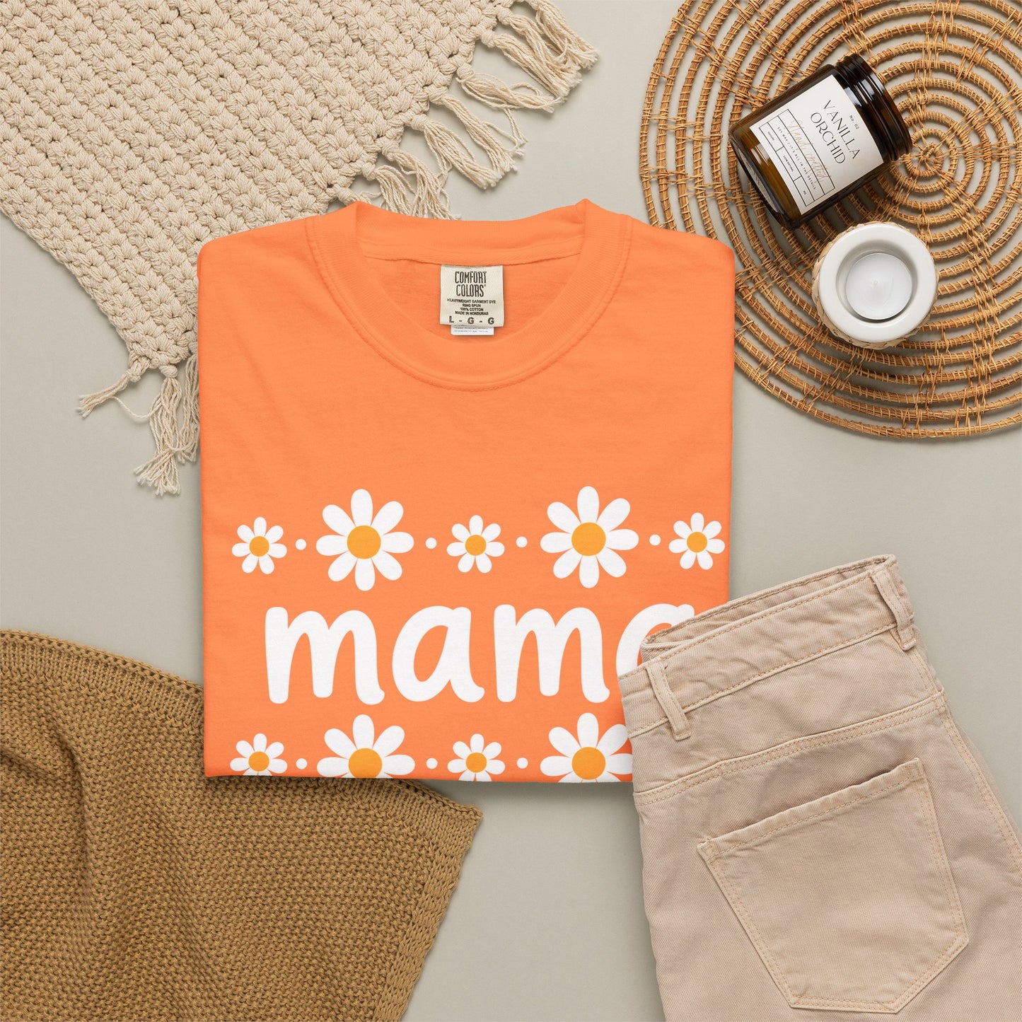 Retro Daisy Mama Tee • Floral Mama Shirt • Spring Boutique Mom Graphic Tee • Mother’s Day Gift Shirt