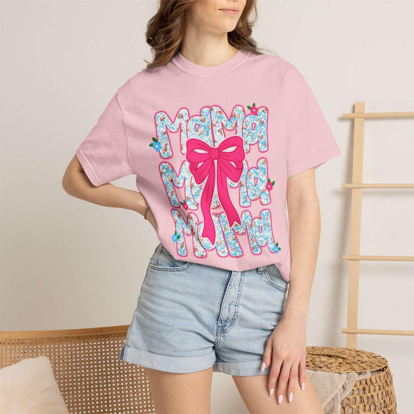 Hydrangea Mama Floral Bow T-Shirt — Cute Mom Graphic Tee for Mother’s Day
