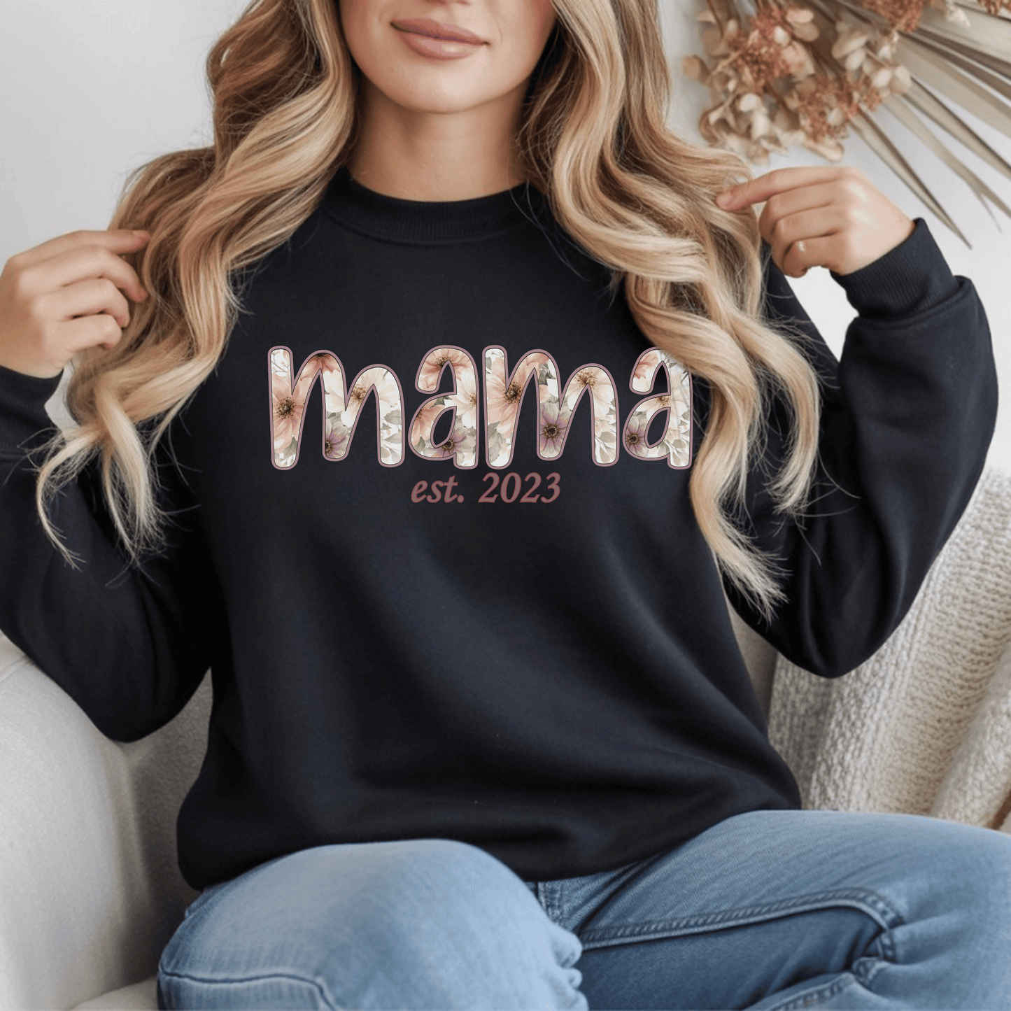 Personalized Mama Sweatshirt • Floral Mama with EST Year • Custom Kids Names Sleeve • Spring Wildflower Mom Crewneck