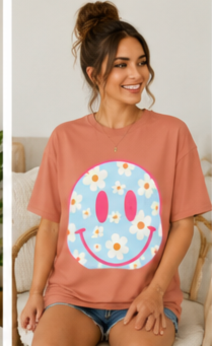 Preppy Smiley Face Shirt • Colorful Summer Graphic Tee • Happy Face Comfort Colors Shirt • Retro Smiley Tee • Cute Beach Shirt • Trendy Women's T-Shirt