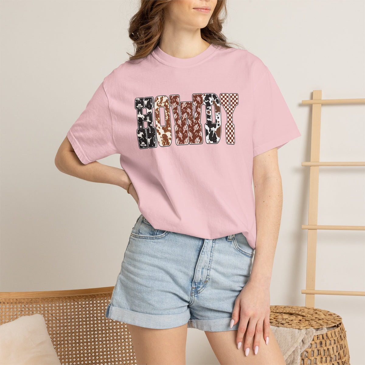 western howdy tee
