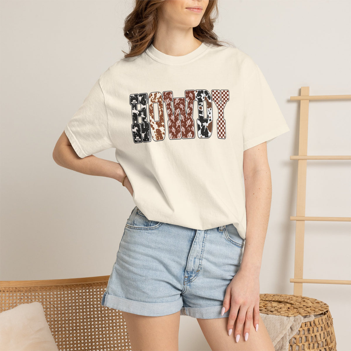 western howdy tee