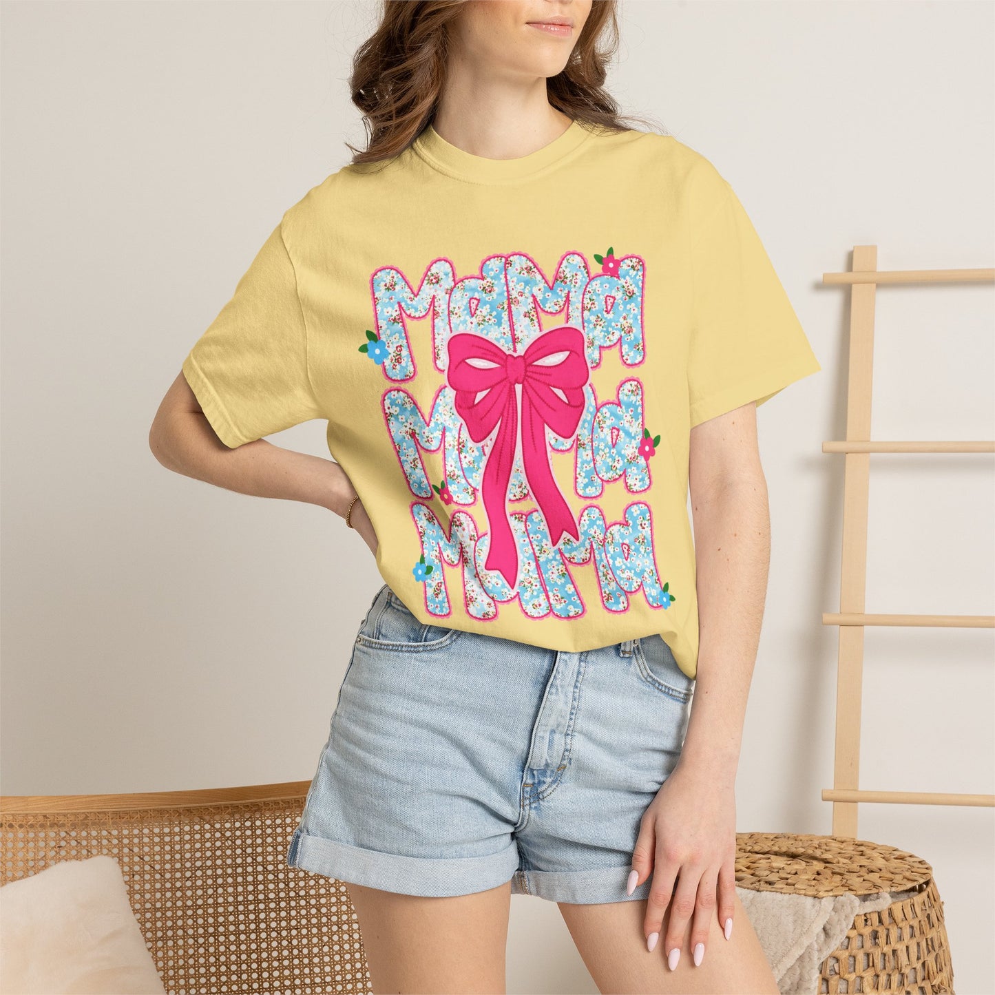 Hydrangea Mama Floral Bow T-Shirt — Cute Mom Graphic Tee for Mother’s Day