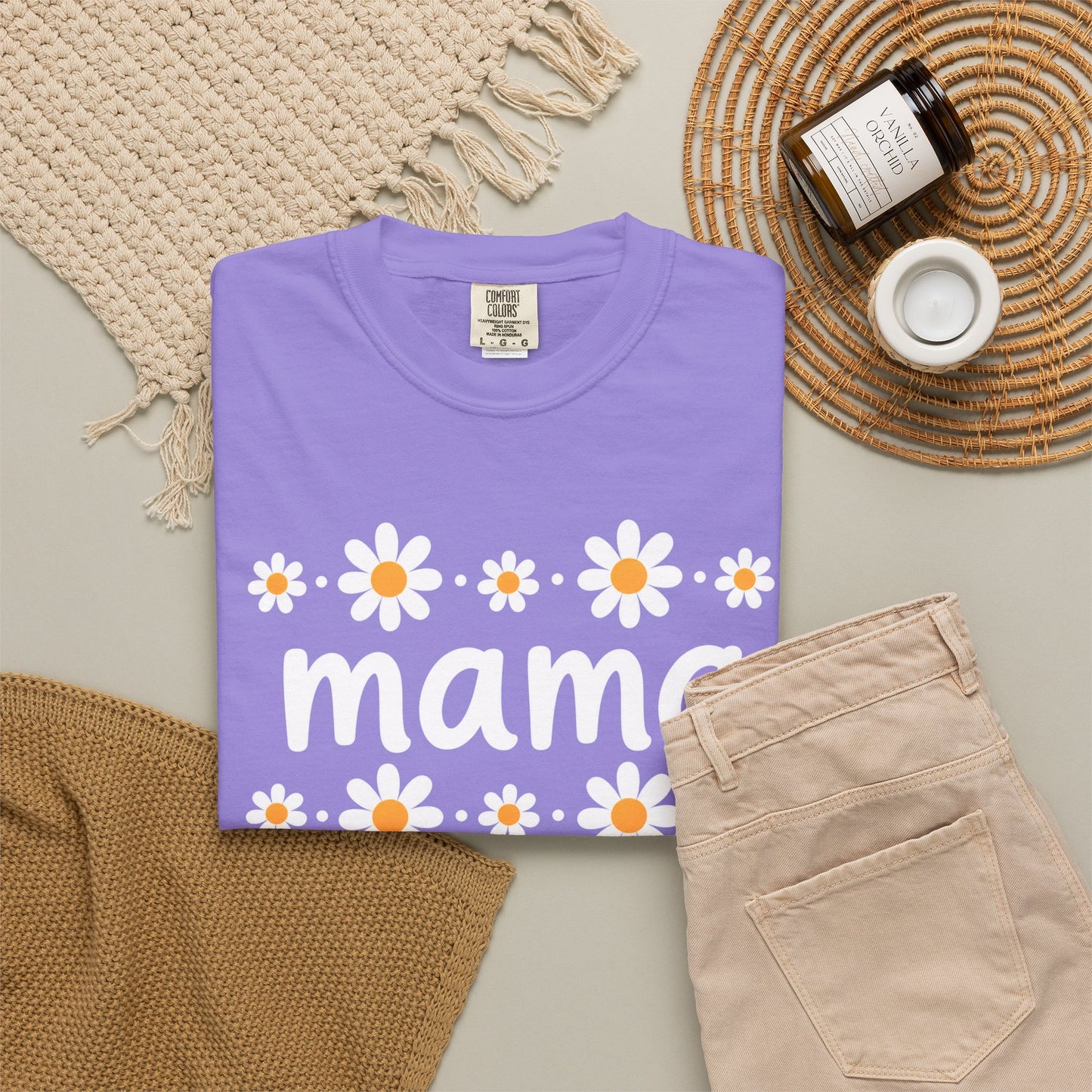 Retro Daisy Mama Tee • Floral Mama Shirt • Spring Boutique Mom Graphic Tee • Mother’s Day Gift Shirt