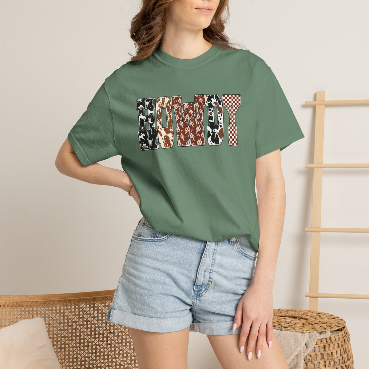 western howdy tee