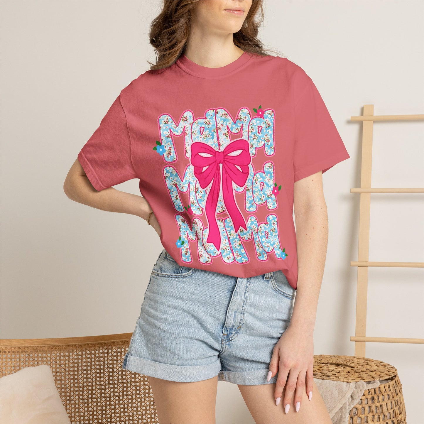 Hydrangea Mama Floral Bow T-Shirt — Cute Mom Graphic Tee for Mother’s Day
