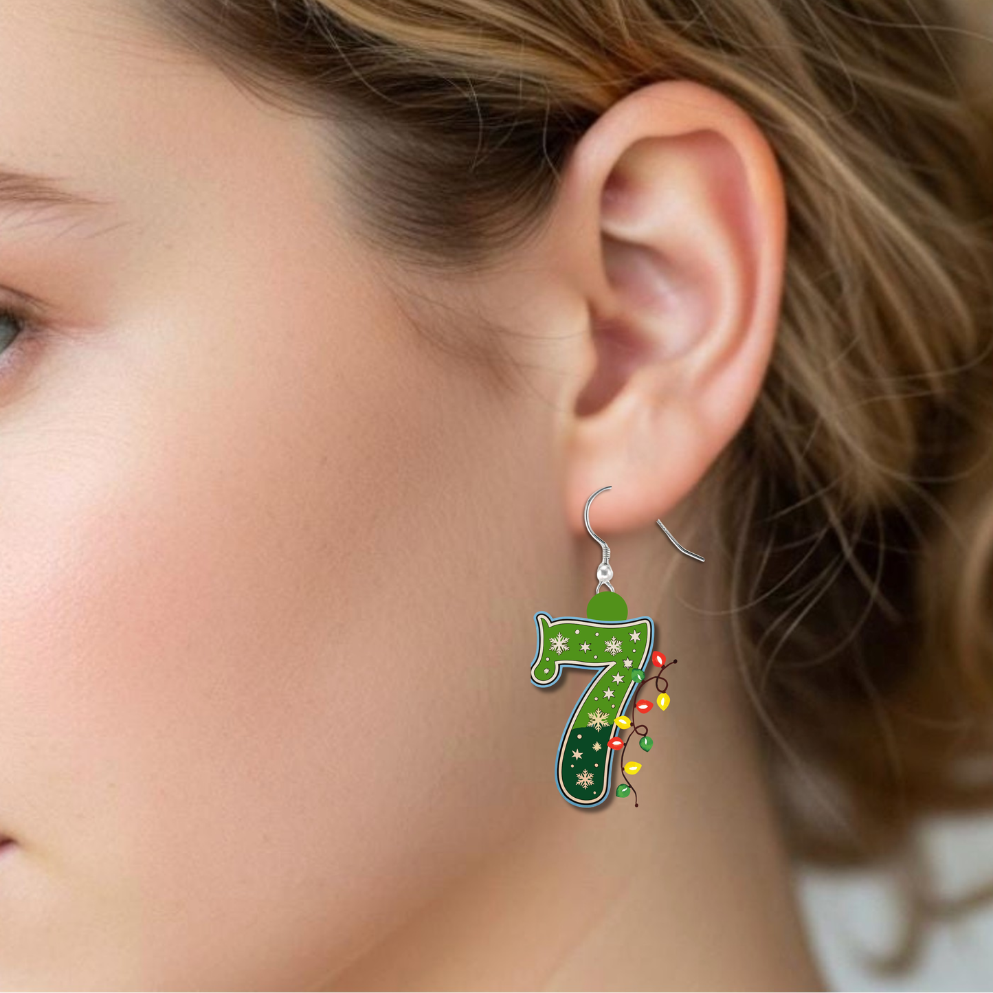 6-7 Christmas Theme Earrings