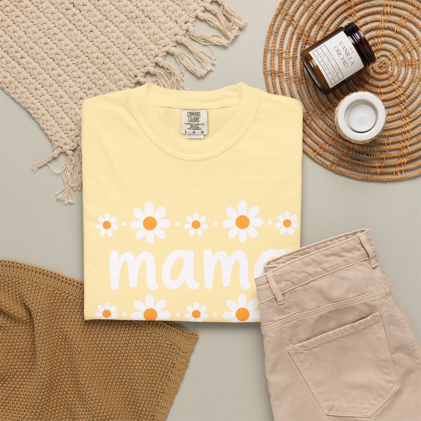 Retro Daisy Mama Tee • Floral Mama Shirt • Spring Boutique Mom Graphic Tee • Mother’s Day Gift Shirt