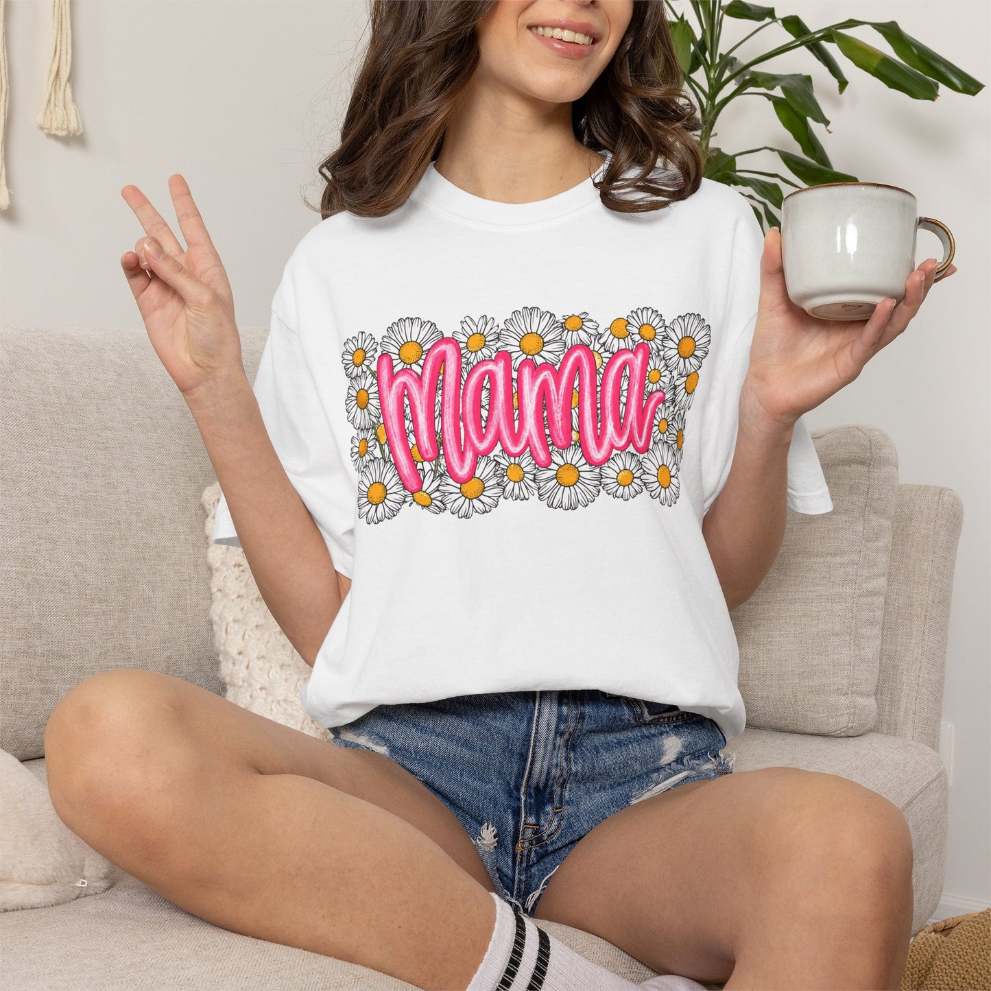 Pink Daisy Mama Shirt • Floral Mama Tee • Spring Mama Graphic Shirt • Cute Feminine Motherhood Outfit