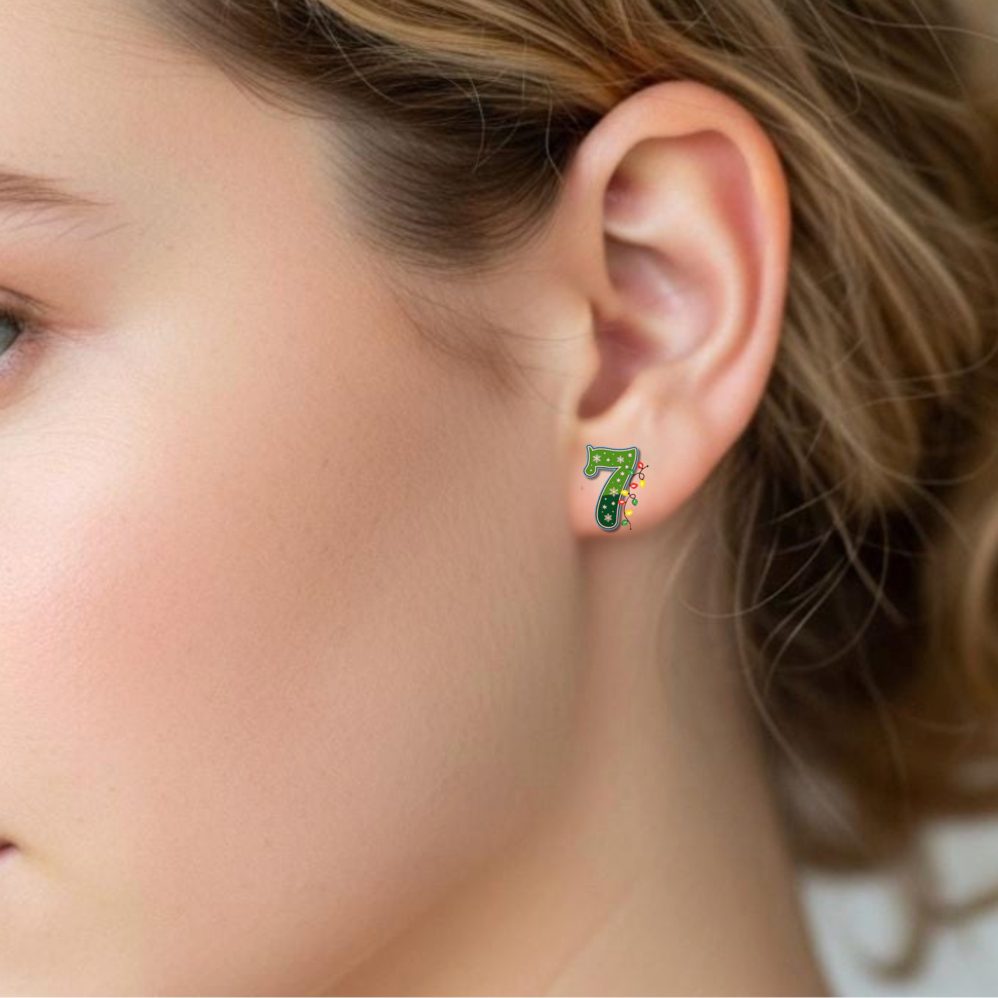 6-7 Christmas Theme Earrings