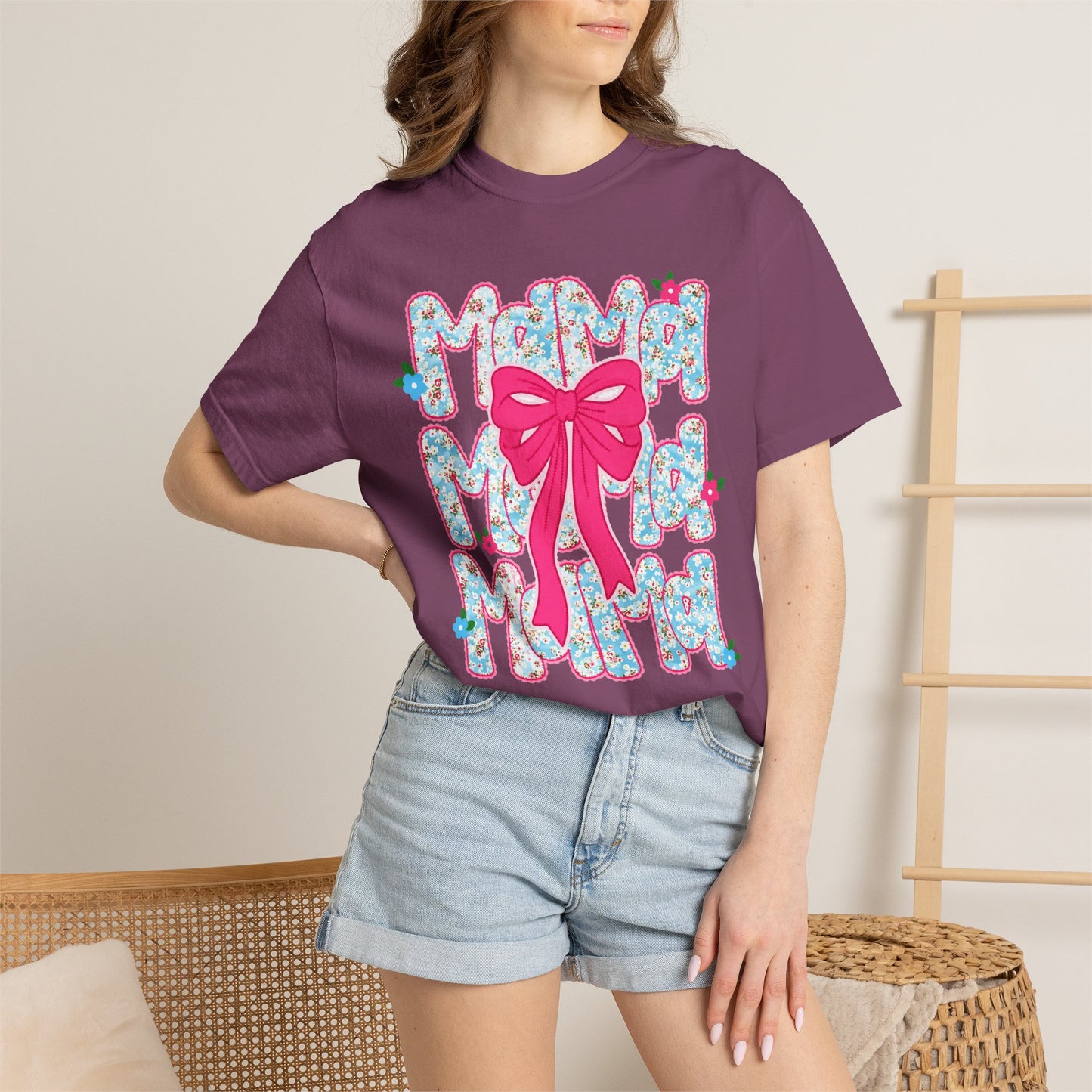 Hydrangea Mama Floral Bow T-Shirt — Cute Mom Graphic Tee for Mother’s Day