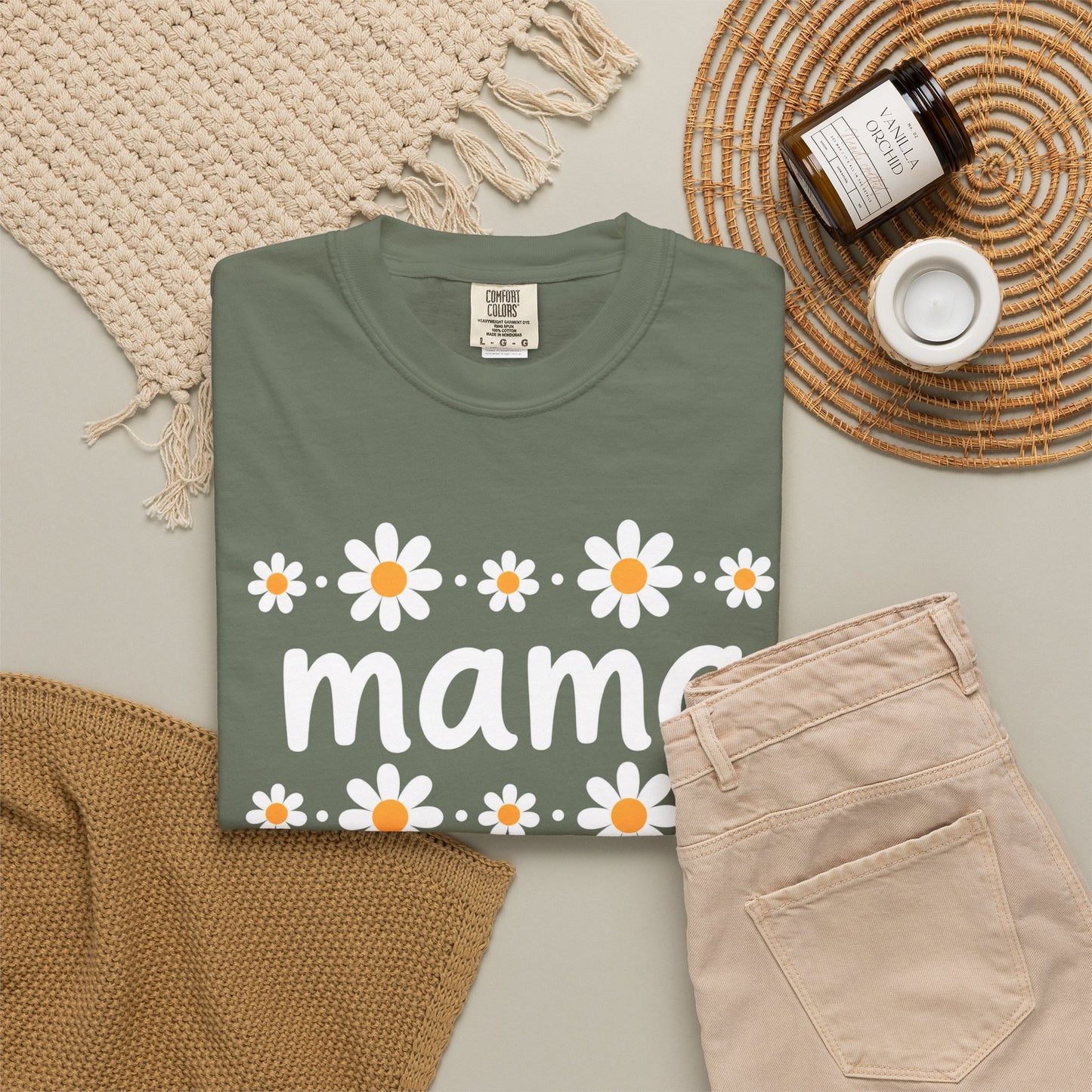 Retro Daisy Mama Tee • Floral Mama Shirt • Spring Boutique Mom Graphic Tee • Mother’s Day Gift Shirt